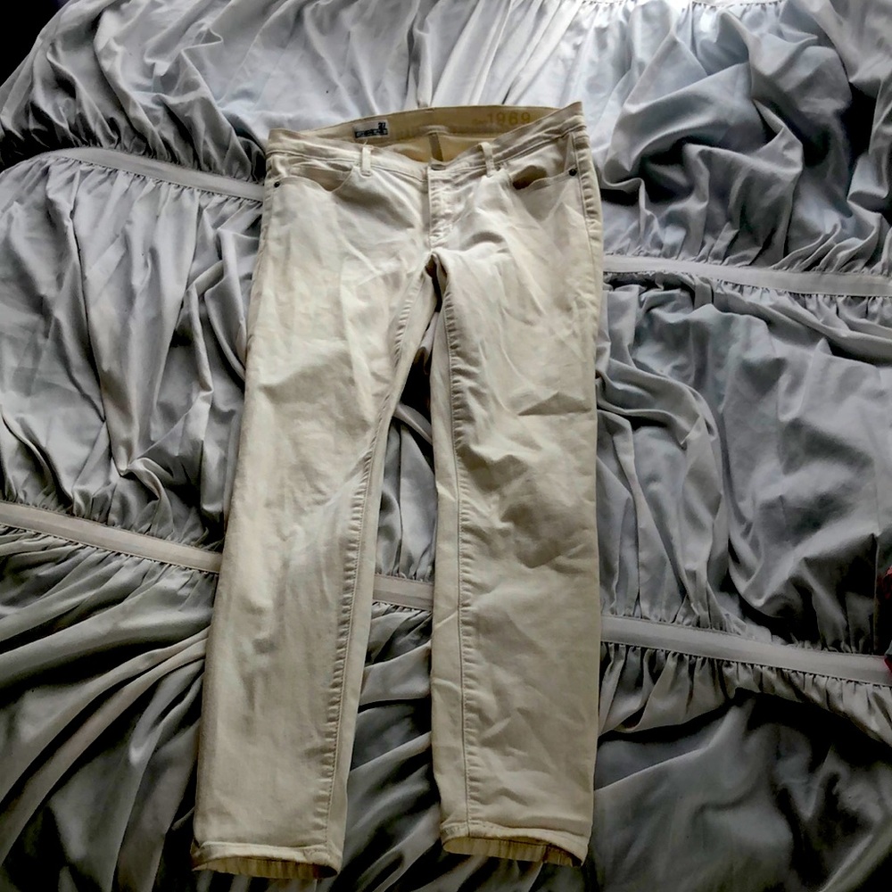 Khaki jeans